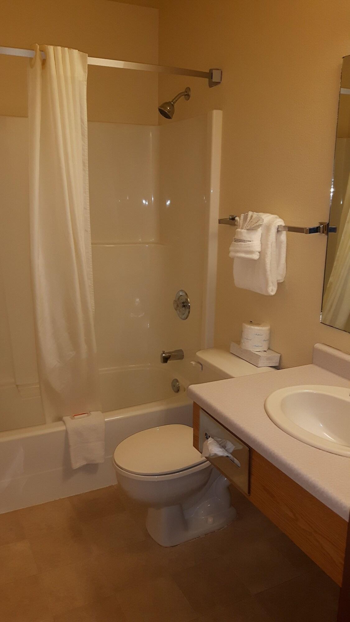 Super 8 By Wyndham Moose Jaw Sk Hotell Exteriör bild