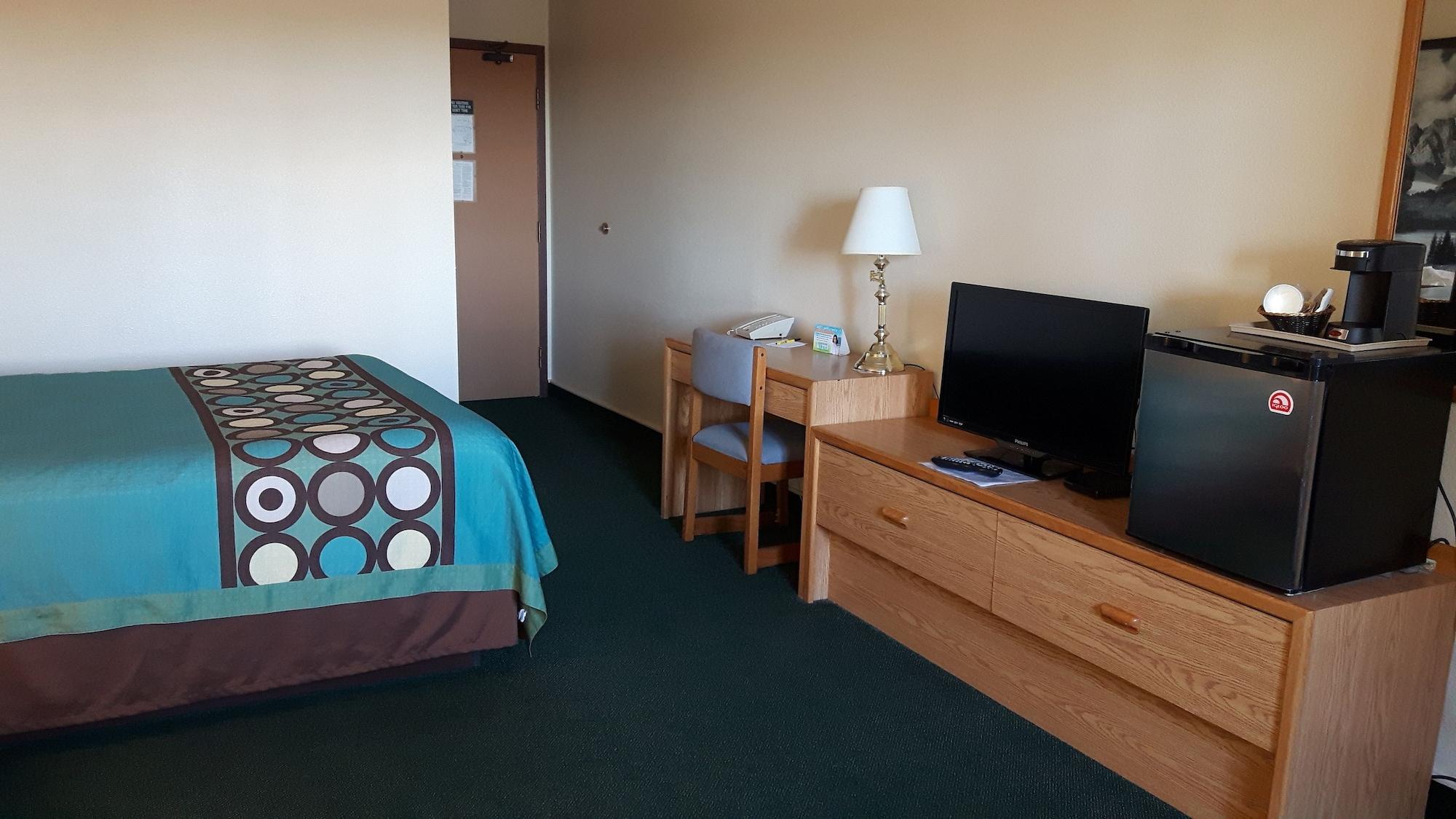 Super 8 By Wyndham Moose Jaw Sk Hotell Exteriör bild