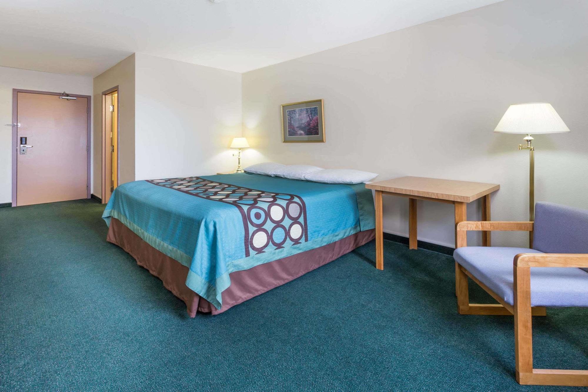 Super 8 By Wyndham Moose Jaw Sk Hotell Exteriör bild